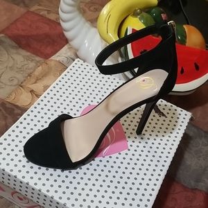 Fashion Nova heels